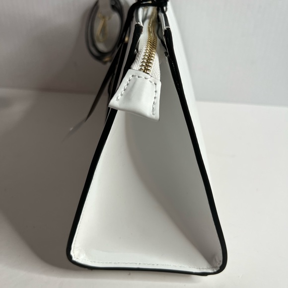 NWT Claudia Firenze CL10536 top handle Italian leather bag/ crossbody strap.